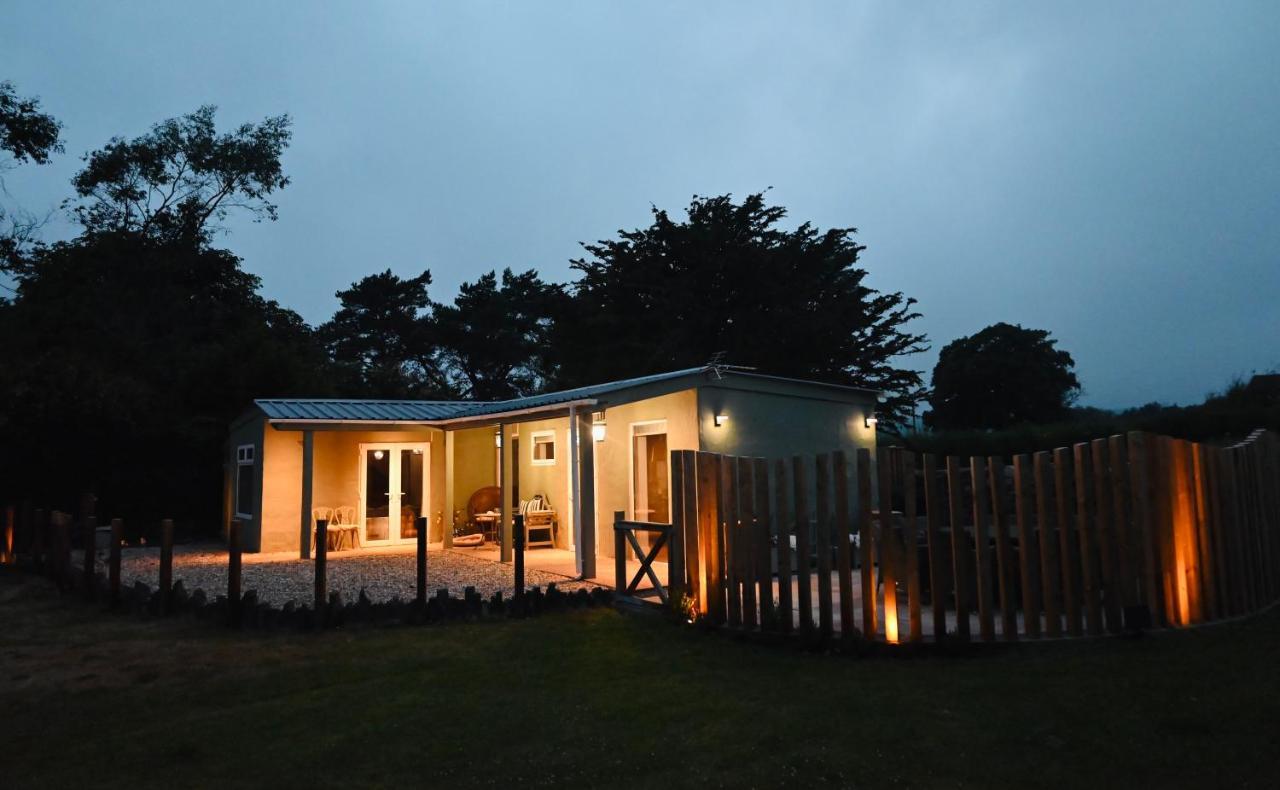 The Stables Hideaway Villa Llanelli Exterior photo
